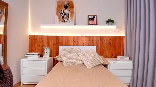 esenciamigrante online show from October 13, 2025, 12:38 pm