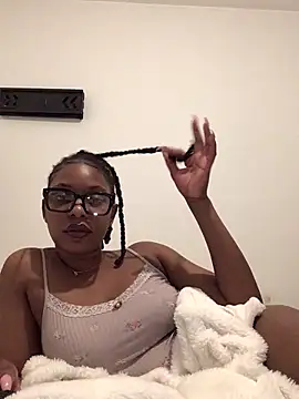 Snapshot of CurvyGoddessXxx chatting on October 3, 2025, 10:07 pm CurvyGoddessXxx online show from October 3, 2025, 10:07 pm