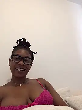 Snapshot of CurvyGoddessXxx chatting on October 5, 2025, 2:04 pm CurvyGoddessXxx online show from October 5, 2025, 2:04 pm