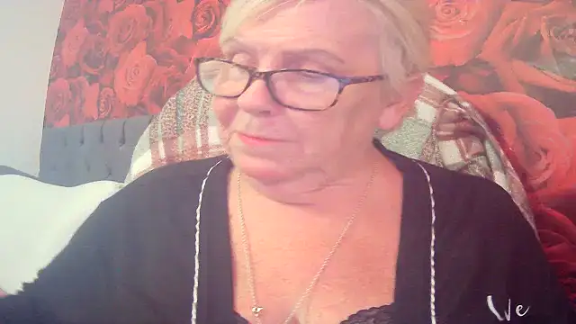 Snapshot of Playful_MILF_Demi chatting on May 4, 2026, 12:01 pm Playful MILF Demi online show from May 4, 2026, 12:01 pm