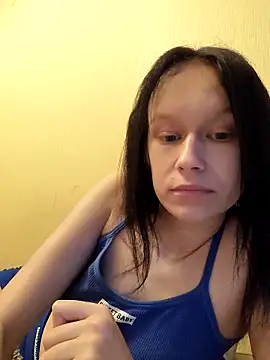 Snapshot of AlettaPaltrova chatting on October 13, 2025, 2:17 pm AlettaPaltrova online show from October 13, 2025, 2:17 pm