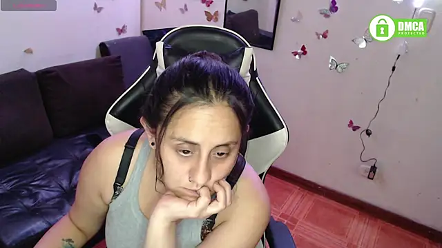 MelRaiise online show from November 13, 2025, 1:15 am