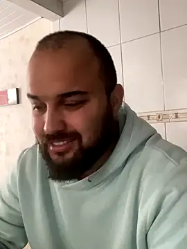 mayday2025m online show from October 13, 2025, 3:01 pm