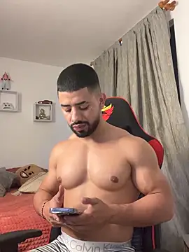 Ezzio Scolaro online show from November 26, 2025, 12:11 am