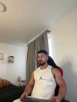 Ezzio Scolaro online show from March 12, 2026, 9:10 pm