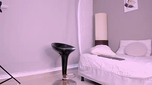  axelking  online show from October 10, 2025, 11:42 am