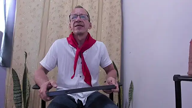  axelking  online show from April 13, 2026, 11:37 am