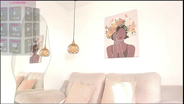 Lia Jhonson  online show from October 28, 2025, 12:30 pm