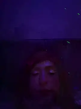 JullieWinduk online show from October 3, 2025, 10:29 pm