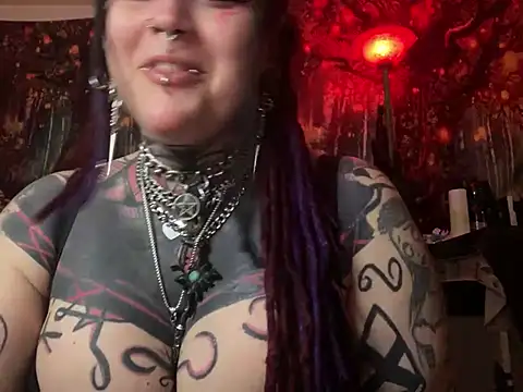 nyxvelon online show from February 3, 2026, 10:48 pm