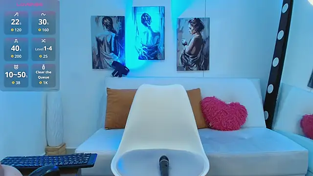 marilyn golden  online show from December 3, 2025, 8:07 pm