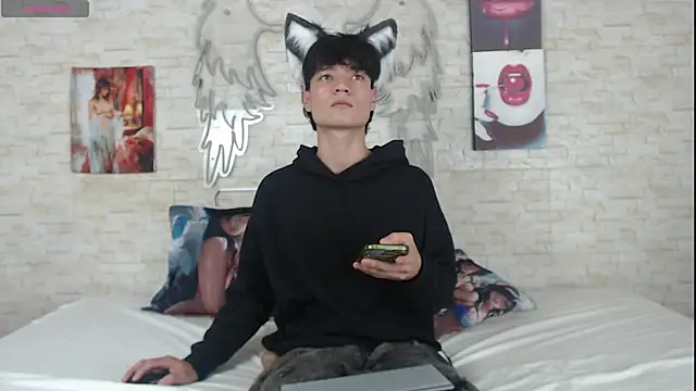 alex russo   online show from November 15, 2025, 10:26 pm