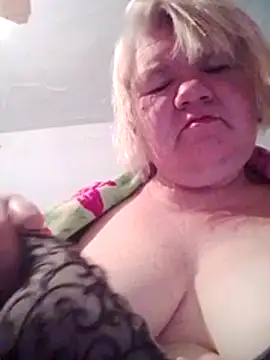 Snapshot of LusiyaGold5 chatting on November 1, 2025, 7:05 pm LusiyaGold5 online show from November 1, 2025, 7:05 pm