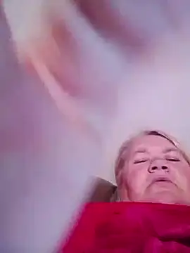 LusiyaGold5 online show from November 7, 2025, 8:31 pm