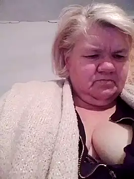 LusiyaGold5 online show from November 12, 2025, 8:19 pm