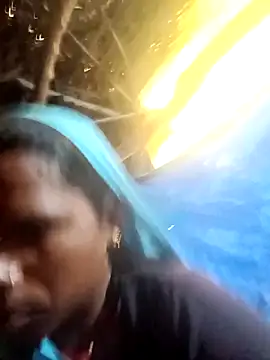 Snapshot of Janvi_tv chatting on November 4, 2025, 1:05 am Janvi tv online show from November 4, 2025, 1:05 am