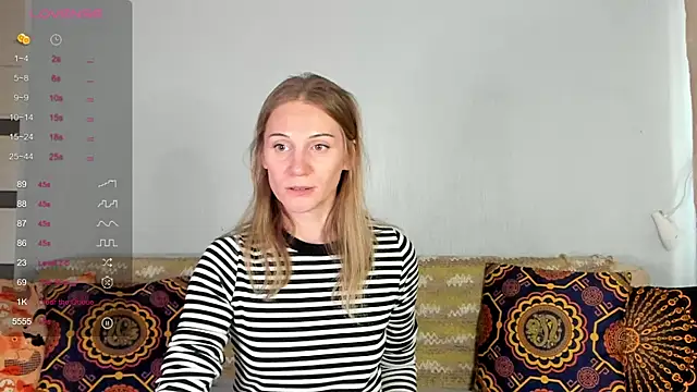 Snapshot of Amalia_Mio chatting on October 27, 2025, 8:07 am Amalia Mio online show from October 27, 2025, 8:07 am