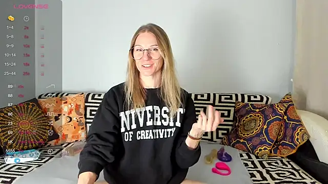 Amalia Mio online show from November 23, 2025, 8:03 am