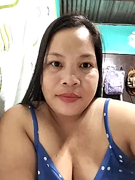 shyhotpinay 32 online show from October 26, 2025, 5:52 pm
