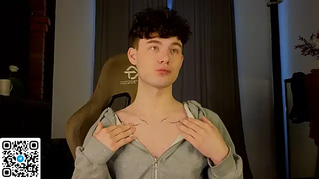 Cute Mike online show from March 9, 2026, 4:49 am