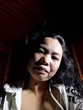 Snapshot of miomio-12 chatting on October 8, 2025, 2:25 pm miomio-12 online show from October 8, 2025, 2:25 pm