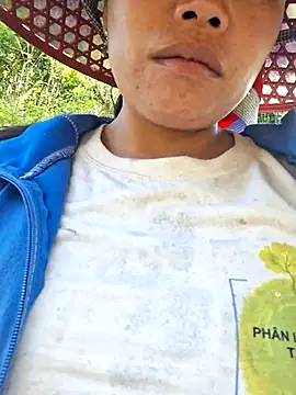 Snapshot of miomio-12 chatting on October 13, 2025, 2:11 am miomio-12 online show from October 13, 2025, 2:11 am