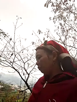 Snapshot of miomio-12 chatting on October 21, 2025, 12:22 am miomio-12 online show from October 21, 2025, 12:22 am