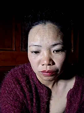 Snapshot of miomio-12 chatting on October 28, 2025, 9:50 pm miomio-12 online show from October 28, 2025, 9:50 pm