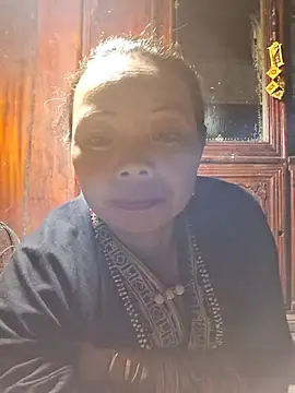 Snapshot of miomio-12 chatting on November 5, 2025, 12:38 pm miomio-12 online show from November 5, 2025, 12:38 pm