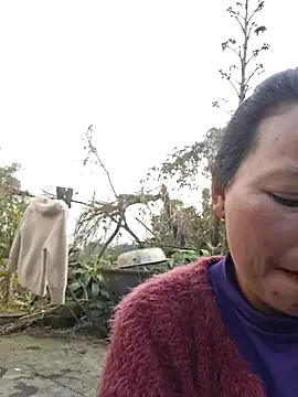 miomio-12 online show from February 16, 2026, 2:18 am