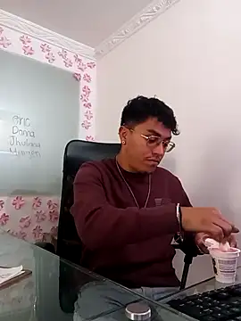 EithanFuckboys online show from November 5, 2025, 8:09 pm