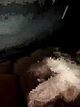 IncomingEssence478 online show from April 19, 2026, 6:24 am