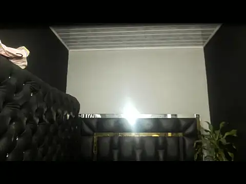 Snapshot of monserrath_bitch_naughty chatting on October 11, 2025, 7:45 pm monserrath bitch naughty online show from October 11, 2025, 7:45 pm