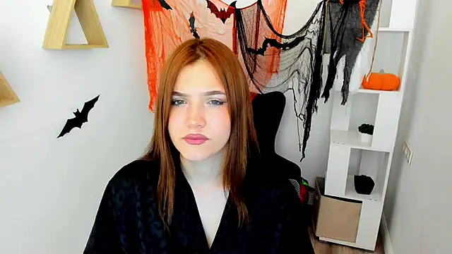 velvet skyee online show from November 5, 2025, 5:07 am