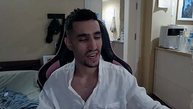 junokun22 online show from October 11, 2025, 6:28 pm