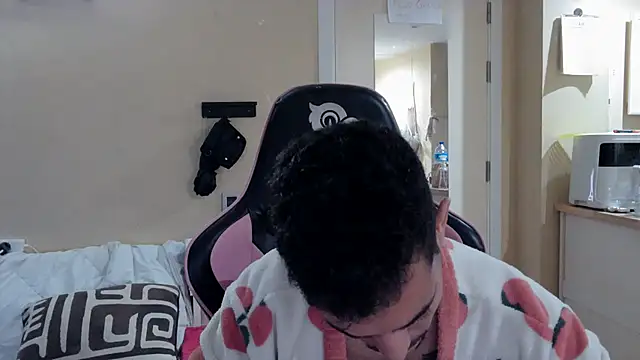 junokun22 online show from October 24, 2025, 6:26 pm