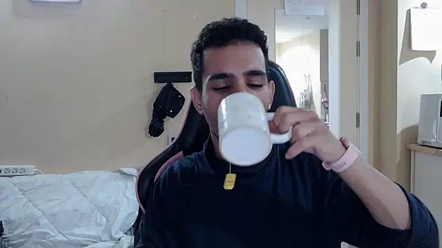 junokun22 online show from November 5, 2025, 7:03 pm