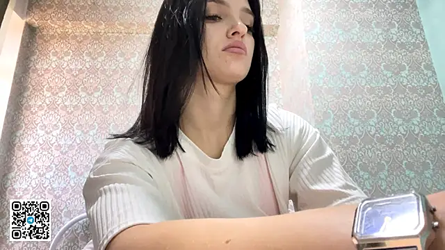 SorayaTrieger online show from October 17, 2025, 9:01 am