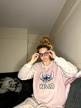 TabbyLovexox online show from November 6, 2025, 7:20 am