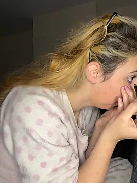 TabbyLovexox online show from November 7, 2025, 8:14 am