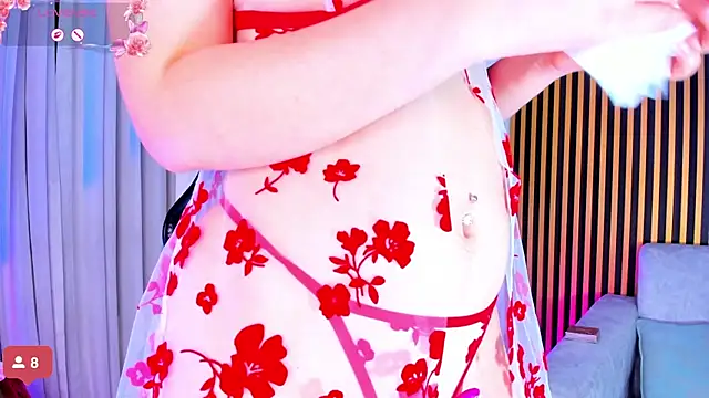 alejagarcia  online show from November 12, 2025, 9:03 pm