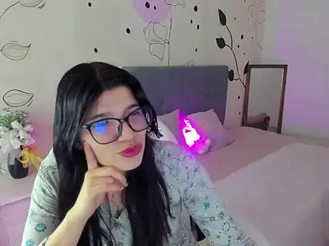 Gia Brawn online show from October 25, 2025, 11:40 am