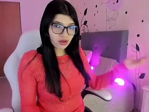 Gia Brawn online show from November 5, 2025, 11:43 am