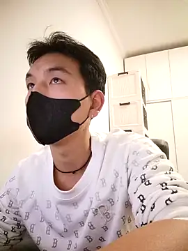 xqcbb 10 online show from October 13, 2025, 5:02 pm