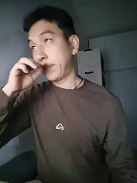 xqcbb 10 online show from October 27, 2025, 2:54 pm