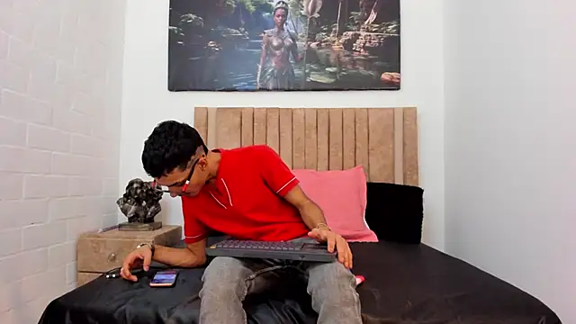 Timothe Evans online show from November 19, 2025, 7:58 pm