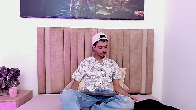 Timothe Evans online show from December 19, 2025, 3:57 am