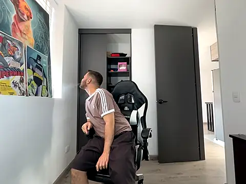 Snapshot of Nathan_Ryder chatting on October 7, 2025, 9:34 pm Nathan Ryder online show from October 7, 2025, 9:34 pm