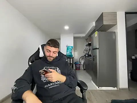 Snapshot of Nathan_Ryder chatting on October 28, 2025, 12:36 am Nathan Ryder online show from October 28, 2025, 12:36 am