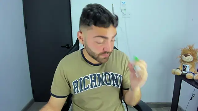 Snapshot of Nathan_Ryder chatting on November 8, 2025, 6:35 am Nathan Ryder online show from November 8, 2025, 6:35 am